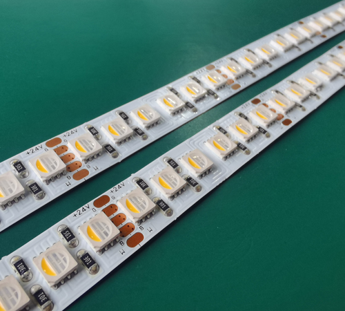 Yeni Gəliş 2: Yüksək keyfiyyətli RGBW LED Strip işığı 120leds layihə işıqlandırma qurğusu.