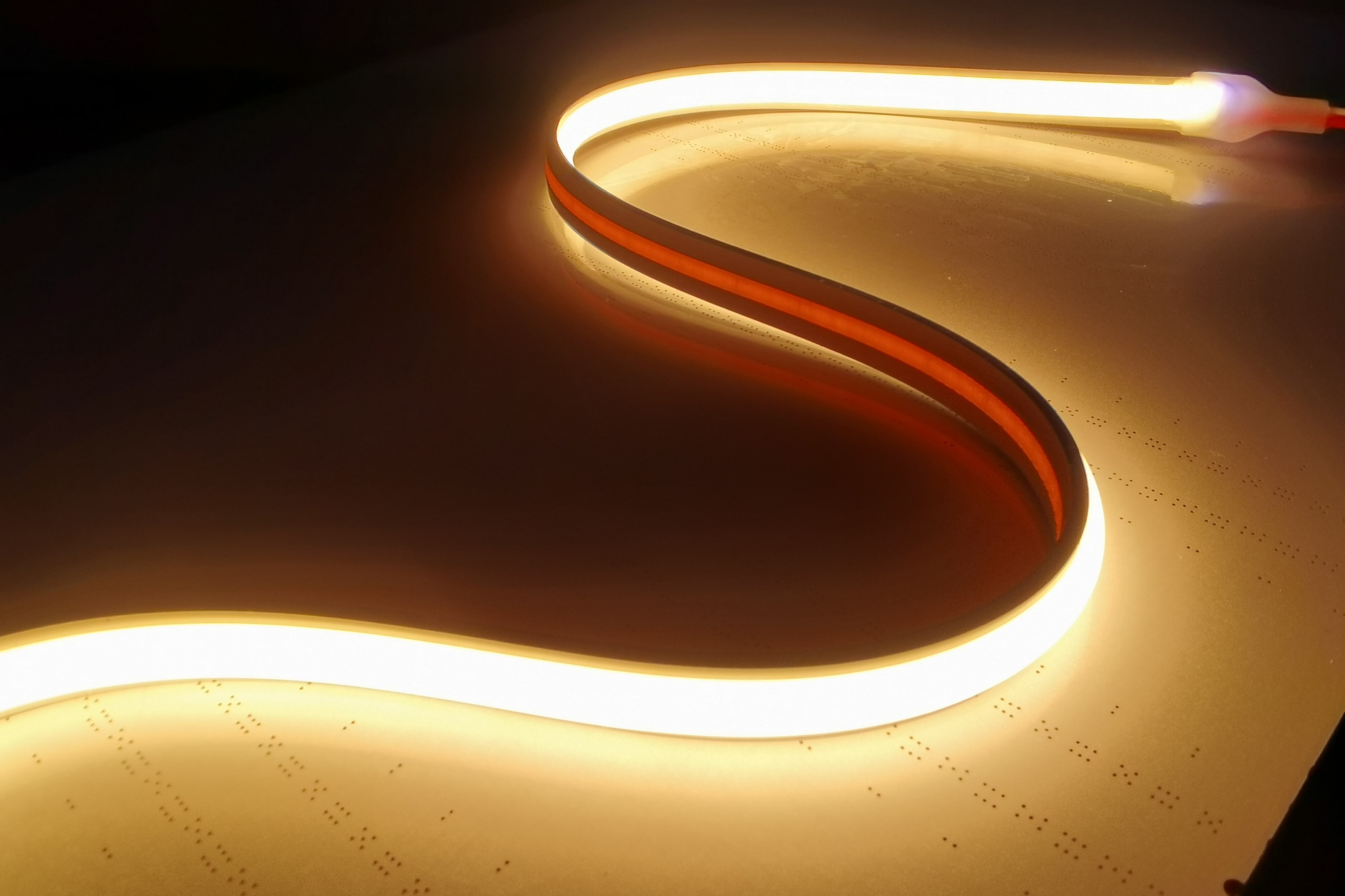 heç bir işıq nöqtəsi yoxdur COB led zolaq işığı